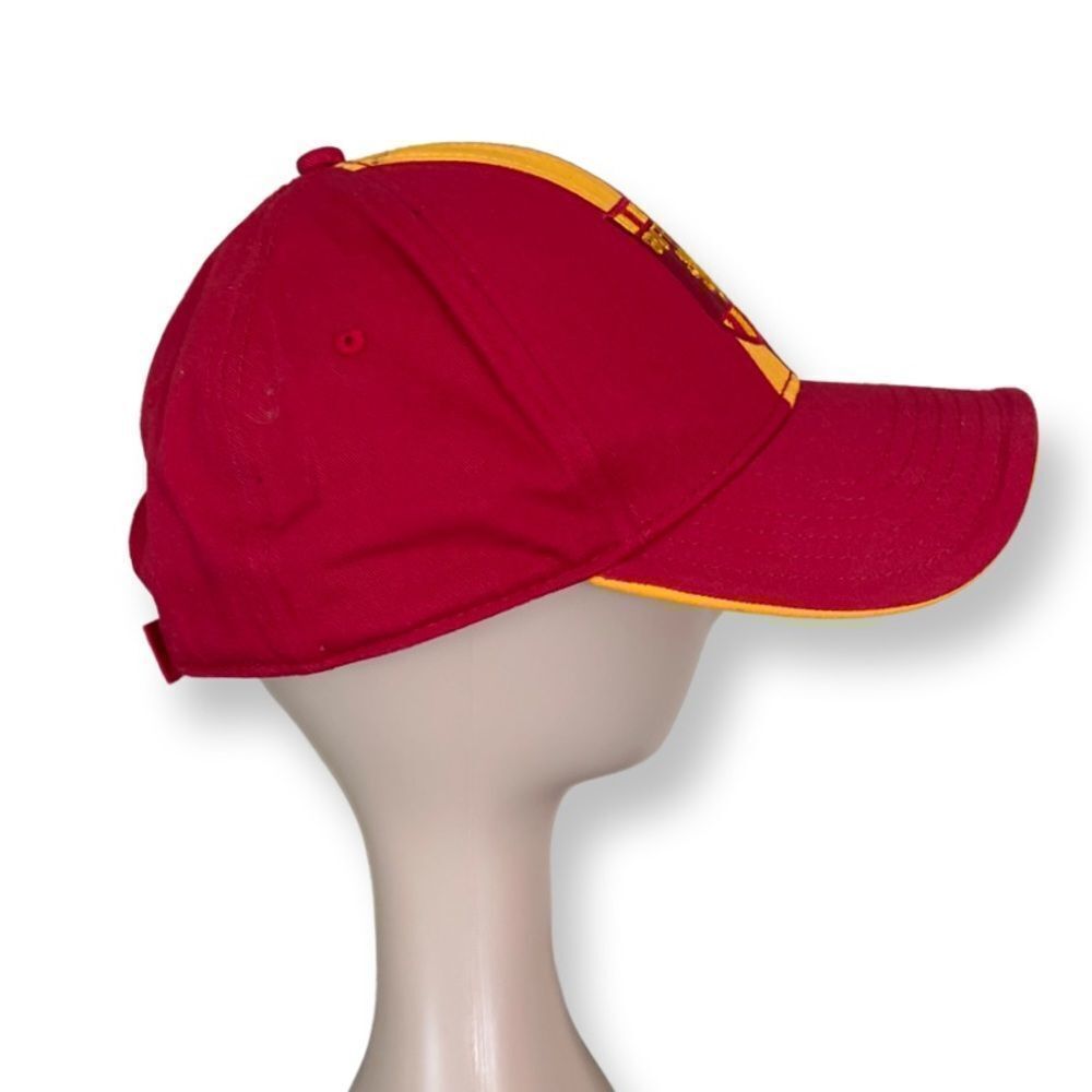 Harry Potter Gryffindor Hat - Picture 4 of 7